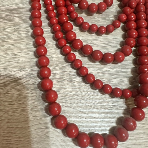 Elegant Red Beaded Necklace - Picture 5 of 6